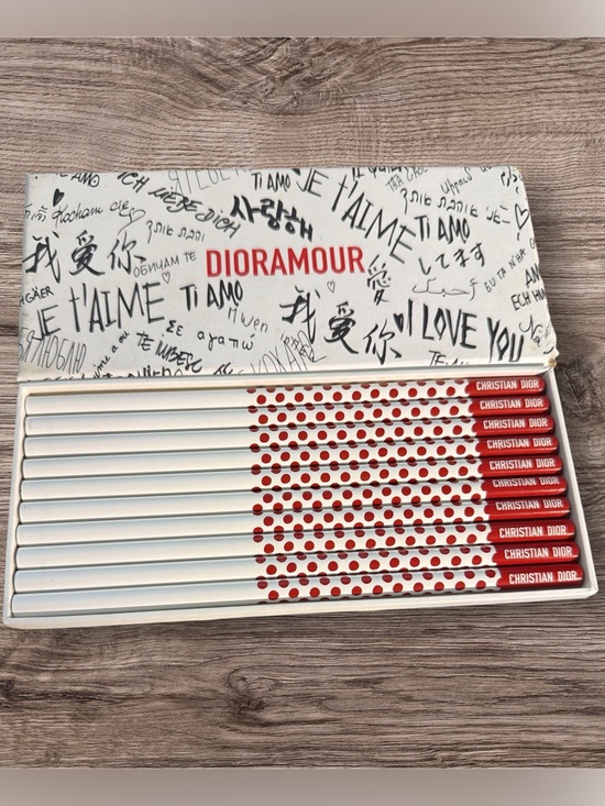 Christian Dior Other - ❌❌ SOLD ❌❌
DIOR DIORAMOUR Drawing Pencil Set